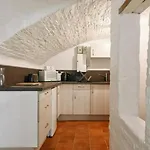 Design In Vaulted Cellar - Old Town Appartement